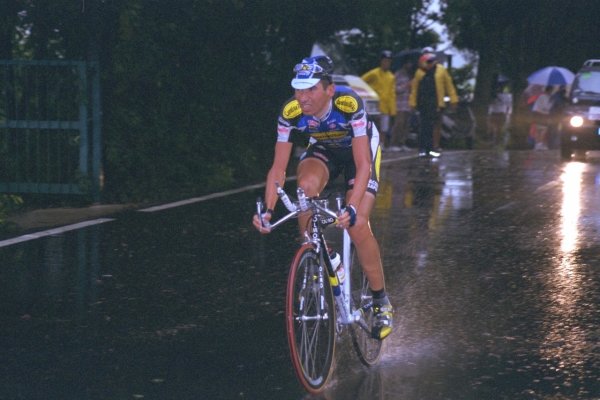 Giro2001-st15-05