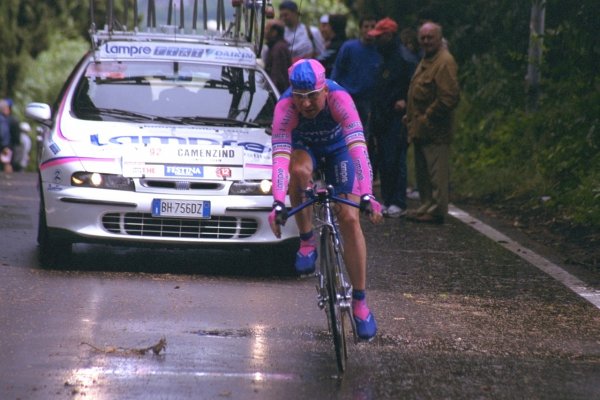 Giro2001-st15-08