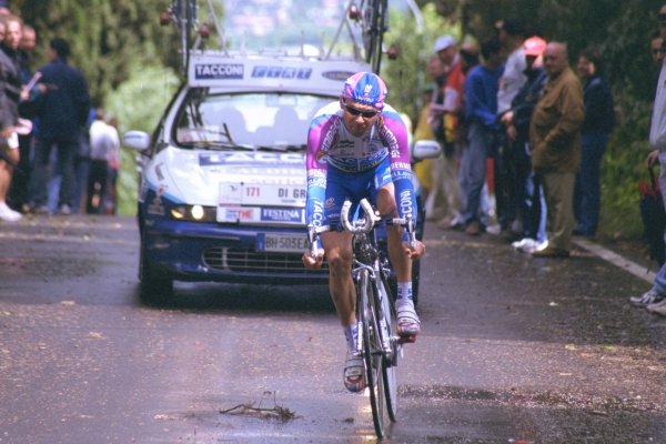 Giro2001-st15-09