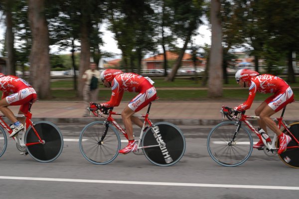 Vuelta2003-st01-03
