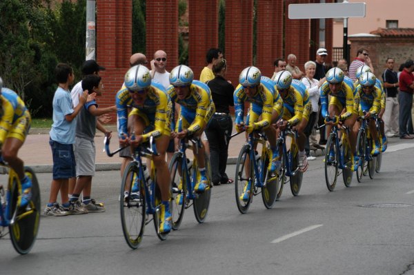 Vuelta2004-st01-02